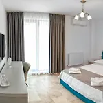 Hotel Roca Del Mar 3*