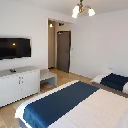 Hotel Roca Del Mar