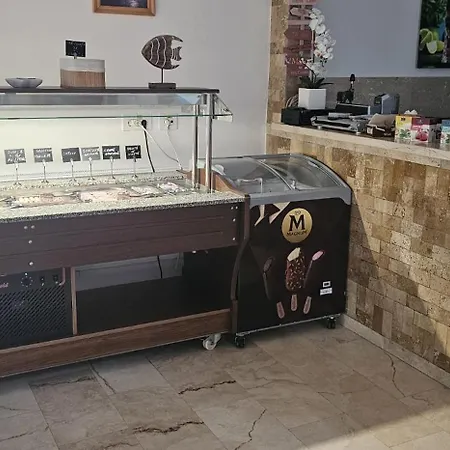 فندق Roca Del Mar 3*