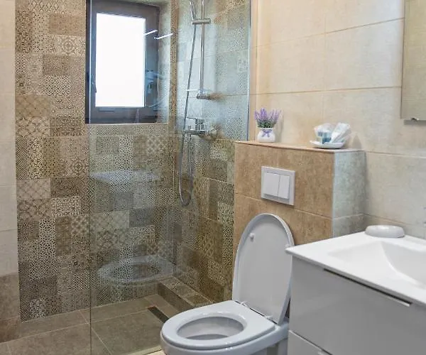 Hotel Roca Del Mar 3*